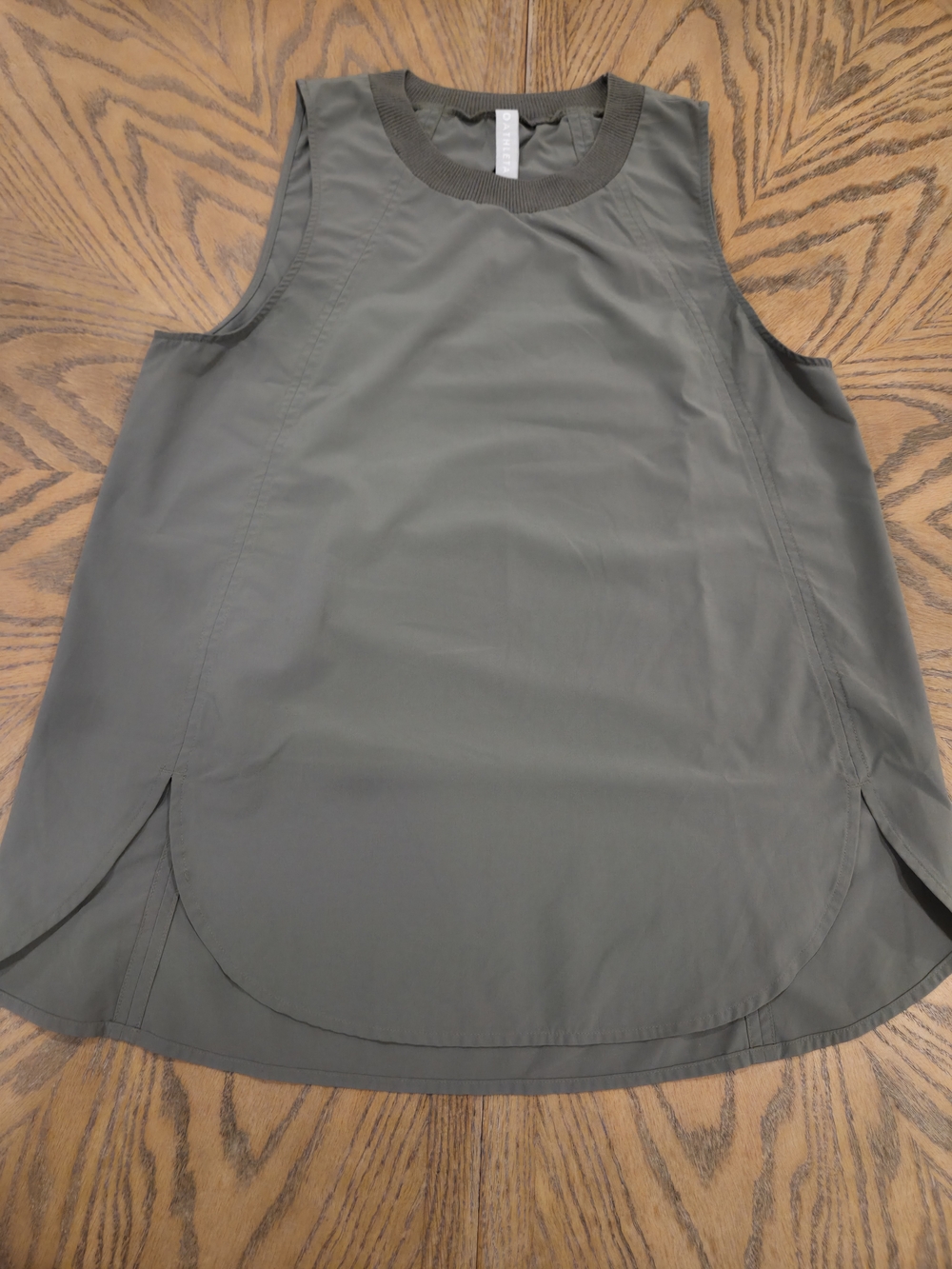 Athleta Zephyr Tank Top Women Small Laurel Olive Green Gorpcore Athleisure